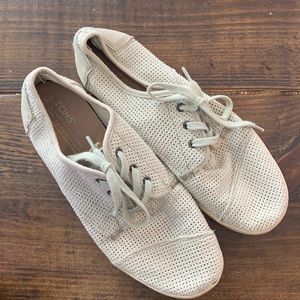 TOMS | Lace Up Sneakers